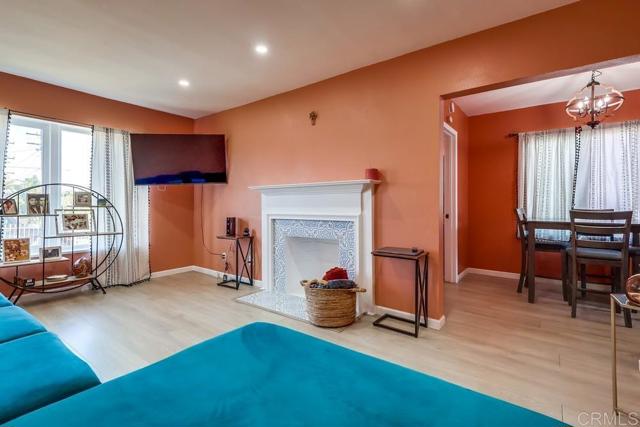 Detail Gallery Image 8 of 25 For 900 W Brazil St, Compton,  CA 90220 - 3 Beds | 1 Baths