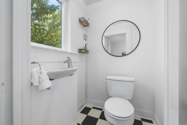 900 35th Avenue, Santa Cruz CA: https://media.crmls.org/mediaz/ca01f1ed-ea5c-48a9-9969-5895fc1d8512.jpg
