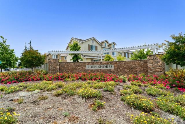 2632 Admiral Circle, Hayward CA: https://media.crmls.org/mediaz/ca01fc3a-9a58-4604-826e-0c54e648780d.jpg