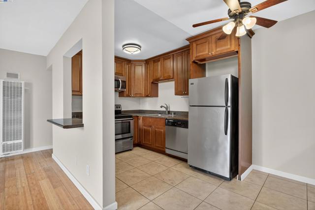 273 MacArthur Blvd, Oakland CA: https://media.crmls.org/mediaz/ca031fae-5704-4d2a-ad82-80c4ba9891d2.jpg