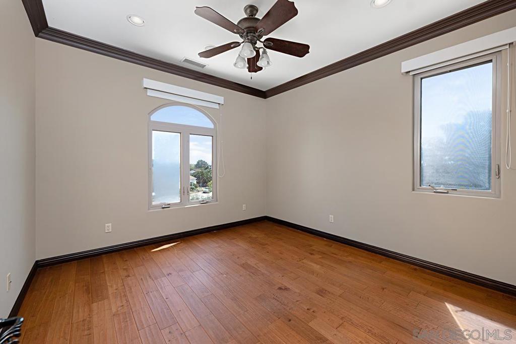 MLS #250034511SD image #33