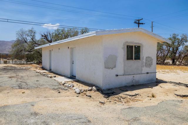 Image 39 of 68 For 3241 Borrego Valley Rd