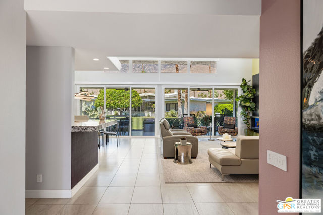 1566 Cabildo Circle, Palm Springs, CA 92264