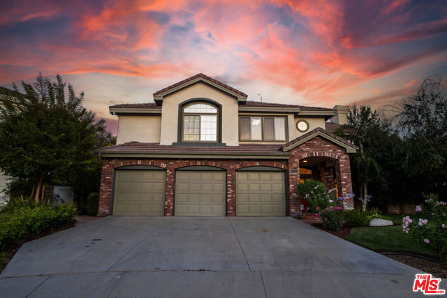27350 Landon Place, Valencia CA: https://media.crmls.org/mediaz/ca057b6d-bebd-4c84-94a8-8adfd9fffc68.jpg