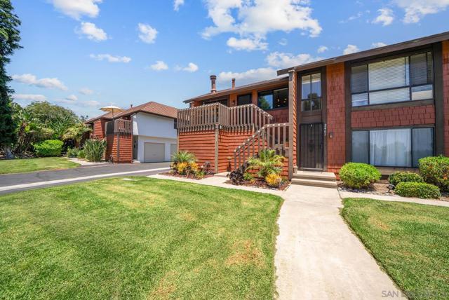 2459 Caminito Ocean Cv, Cardiff by the Sea CA: https://media.crmls.org/mediaz/ca06f632-f2f5-4eb6-a8ef-31d3da2e4b32.jpg