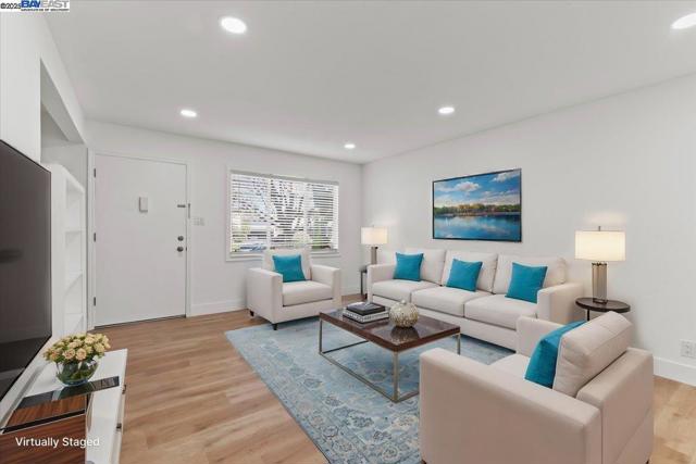 462 Craven Court, Hayward CA: https://media.crmls.org/mediaz/ca0719b7-218e-4dce-9694-8a6b1ac85997.jpg