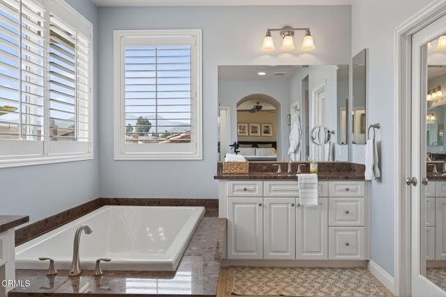 474 Park Cottage Place, Camarillo CA: https://media.crmls.org/mediaz/ca07209c-37bd-4ad0-850d-7d72cca13bde.jpg