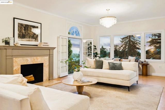 6051 MARGARIDO Dr, Oakland CA: https://media.crmls.org/mediaz/ca08d66a-7893-40d1-ad1c-4bf4a190f654.jpg