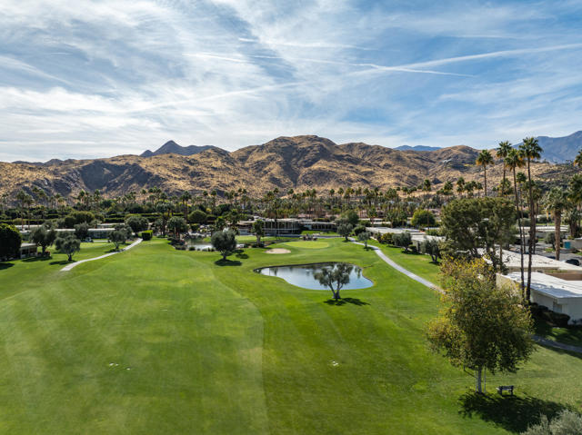 209 Desert Lakes Drive, Palm Springs CA: https://media.crmls.org/mediaz/ca092c59-c863-4e87-bcb4-4a627077b24f.jpg