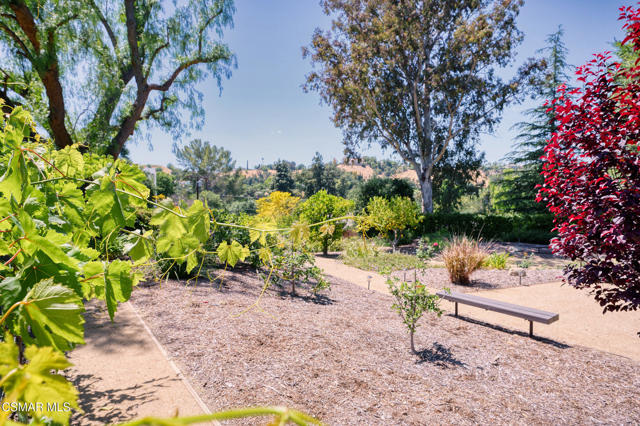 22101 Mulholland Drive, Woodland Hills CA: https://media.crmls.org/mediaz/ca099f89-c73b-409c-9e03-02019a535ded.jpg