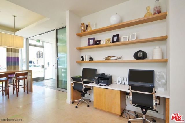 1168 S Barrington Avenue, Los Angeles CA: https://media.crmls.org/mediaz/ca0a7355-1c20-46e8-94da-95b90f193463.jpg