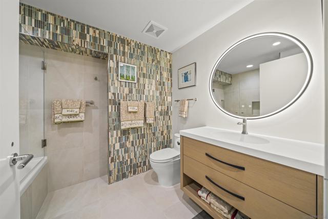 1199 Pacific Hwy, San Diego CA: https://media.crmls.org/mediaz/ca0afdaf-6e7f-4bbb-8dde-d2caf56ca7c0.jpg