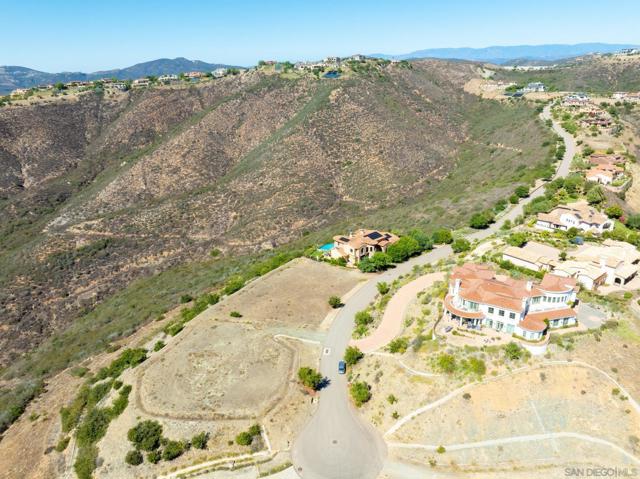 17928 El Brazo, Rancho Santa Fe CA: https://media.crmls.org/mediaz/ca0b4084-8ea4-42e6-8909-d0f8805430a2.jpg