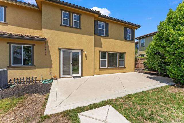 5527 Alexandrine Ct, Oceanside CA: https://media.crmls.org/mediaz/ca0e4edc-484e-4837-8bd4-b95f094470d0.jpg