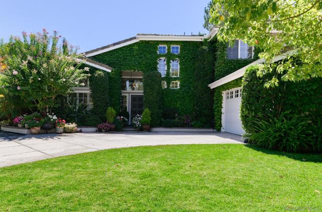 13433 Little Dawn Ln, Poway CA: https://media.crmls.org/mediaz/ca0e5fa3-616a-4974-ade7-167655dc74d9.jpg
