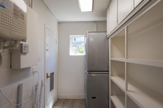 831 Canyon Road, Redwood City CA: https://media.crmls.org/mediaz/ca0e673d-d239-46aa-beb4-8ac46a2aa1f2.jpg