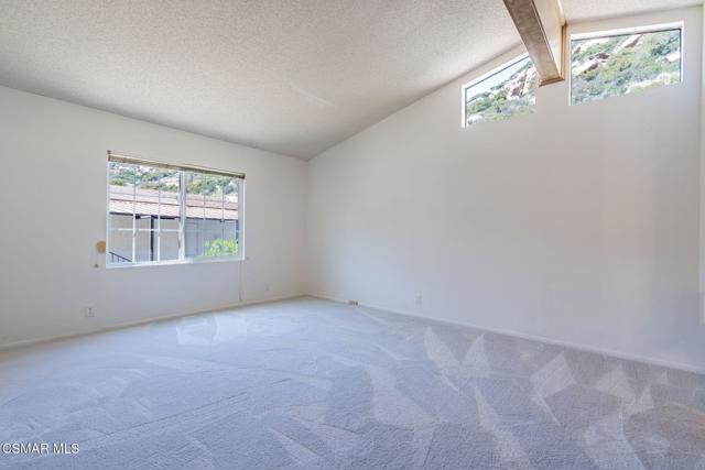 24425 Woolsey Canyon Road, Canoga Park CA: https://media.crmls.org/mediaz/ca0f4618-bad6-4969-923b-b6e0fbec6909.jpg