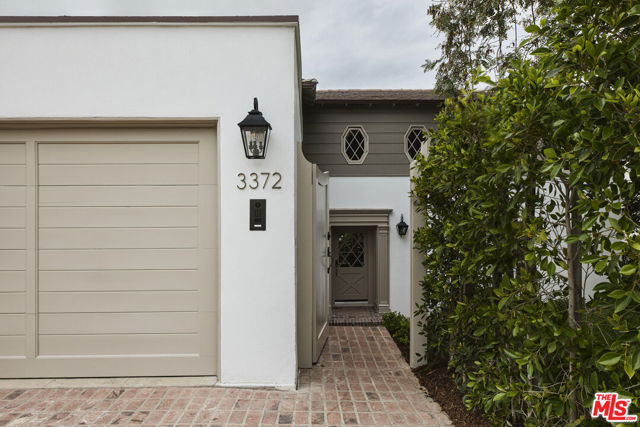 3372 Ley Drive, Los Angeles CA: https://media.crmls.org/mediaz/ca0f59fb-e29e-4b7b-bfb8-67edba64c421.jpg