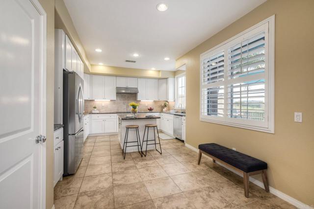 Detail Gallery Image 14 of 61 For 1241 Breakaway Dr, Oceanside,  CA 92057 - 4 Beds | 2/1 Baths