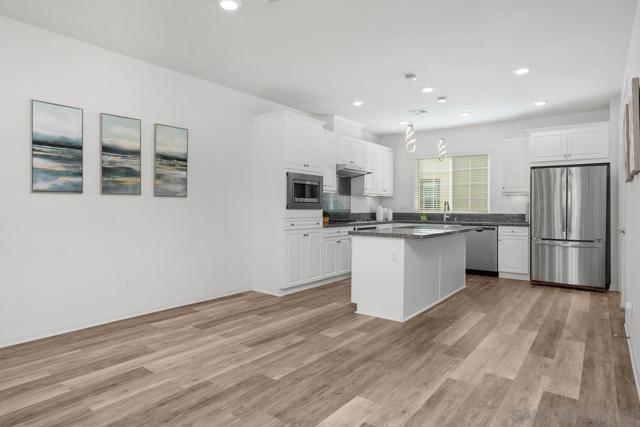 12932 Peppergrass Creek Gate, San Diego CA: https://media.crmls.org/mediaz/ca0f8e5a-e71e-4f60-a49d-3db5885d9e78.jpg