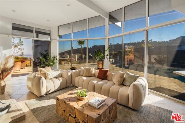 6530 Lakeridge Road, Los Angeles CA: https://media.crmls.org/mediaz/ca100655-818b-4ac6-9f89-160d2ad0acf0.jpg