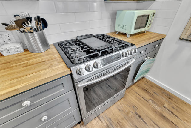 53125 Overlook Drive, Idyllwild CA: https://media.crmls.org/mediaz/ca115827-462f-4875-b87f-7a6bde455e7d.jpg