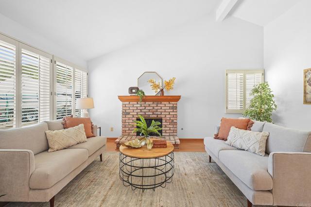 Detail Gallery Image 12 of 43 For 7071 Barker Way, San Diego,  CA 92119 - 4 Beds | 3 Baths