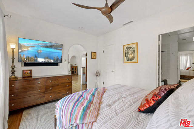 400 W Avenue 42 Avenue, Los Angeles CA: https://media.crmls.org/mediaz/ca11dbf2-1c01-4d9f-bd9d-4864dce2b92d.jpg
