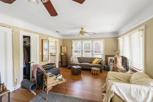 321 E Meda Avenue, Glendora CA: https://media.crmls.org/mediaz/ca123f4b-a543-4179-ace9-074ed3a3a8fd.jpg