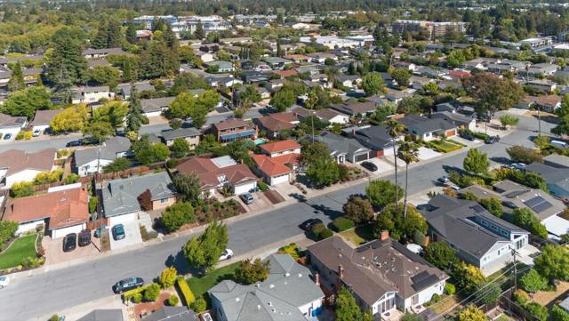 787 San Clemente Way, Mountain View CA: https://media.crmls.org/mediaz/ca1279c9-b4e7-4a82-a8e5-9a4f3e8e2253.jpg
