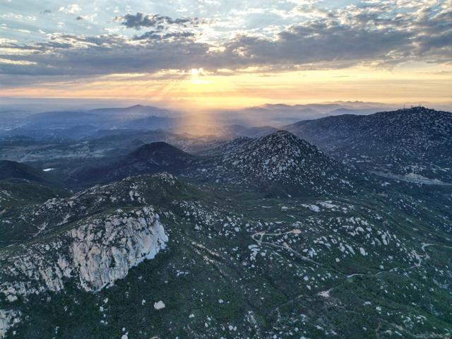 17441 Dos Picos Park Road, Ramona CA: https://media.crmls.org/mediaz/ca141bbb-de9e-4747-a769-4b09ff0572be.jpg
