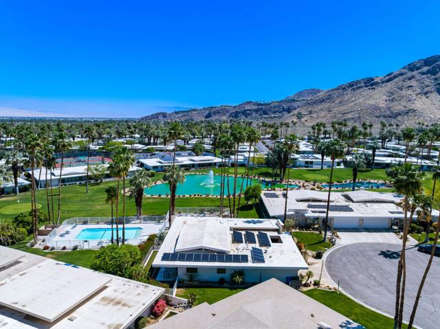 1380 Malaga Circle, Palm Springs CA: https://media.crmls.org/mediaz/ca14af66-eada-4901-afde-d8ff65dc5e5d.jpg