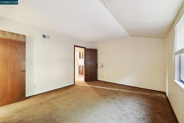 58 Saint Andrews Ln, Alamo CA: https://media.crmls.org/mediaz/ca150e69-938f-496b-b462-f84306fbdb48.jpg