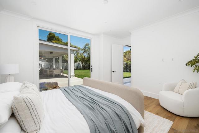 461 Country Club Ln, Coronado CA: https://media.crmls.org/mediaz/ca15688f-0c4b-4b04-8640-67bc48ce9fdb.jpg