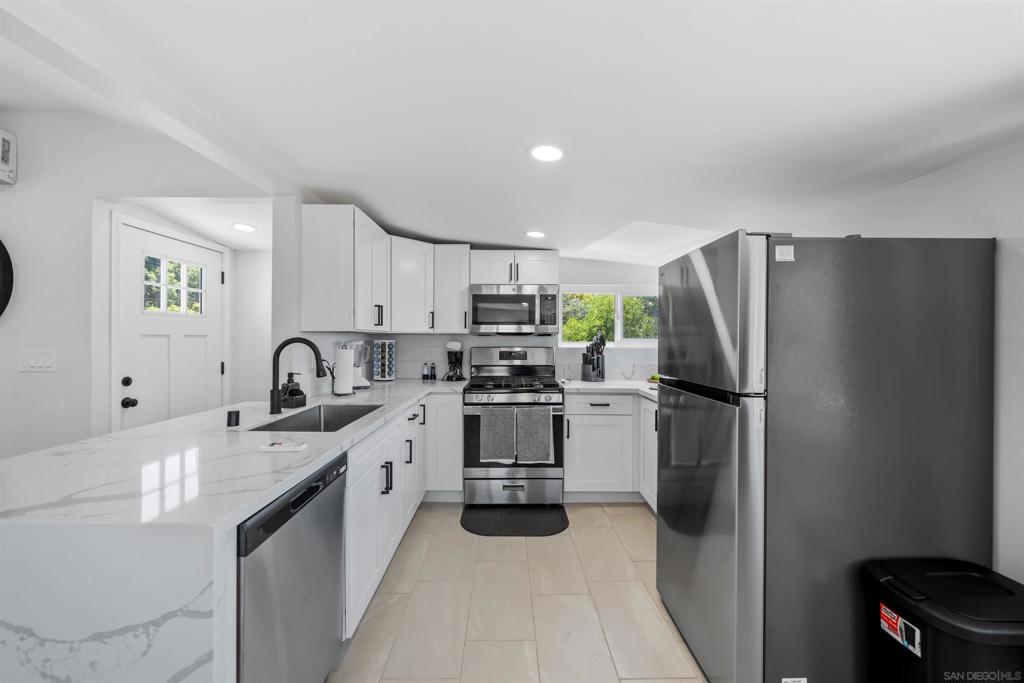 MLS #250045660SD image #26