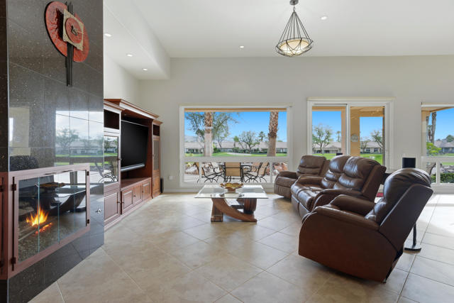 37552 Mojave Sage Street, Palm Desert CA: https://media.crmls.org/mediaz/ca164492-113b-4c6f-86c9-f28ab5ec8ca4.jpg