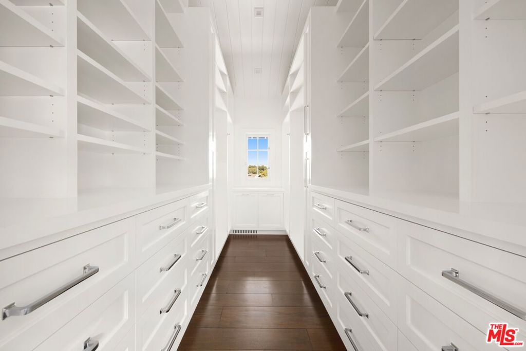 Thumbnail 28