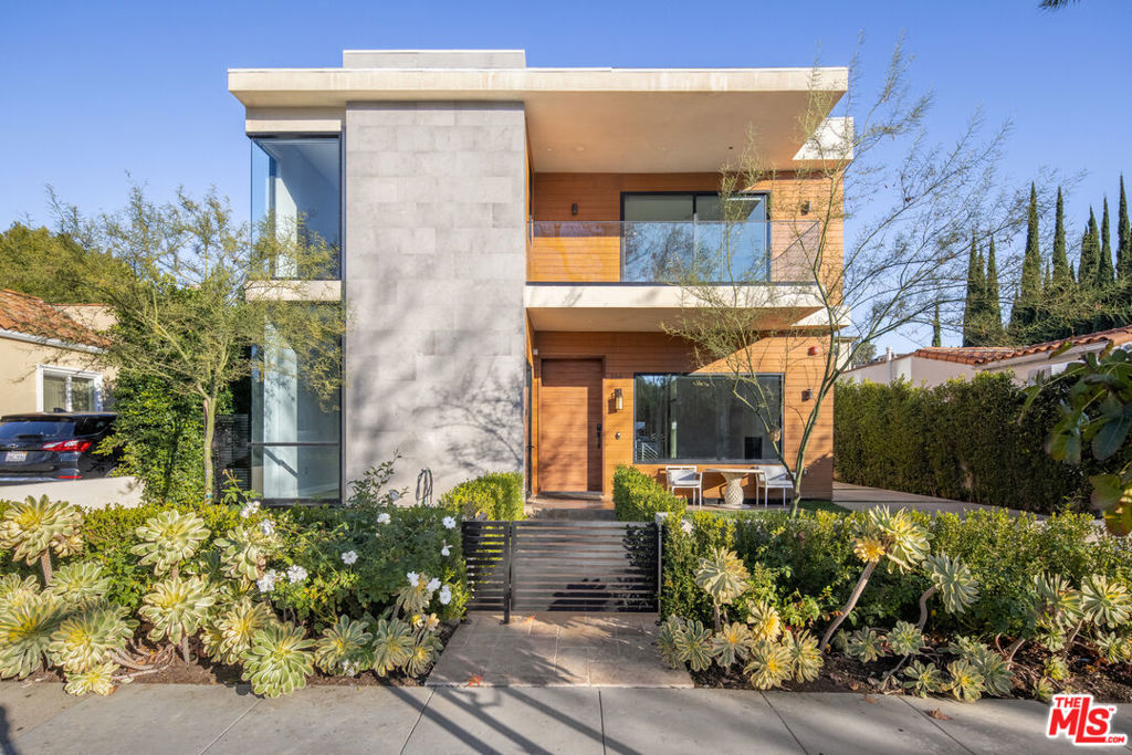 156 N Wetherly Drive, Beverly Hills, CA 90211