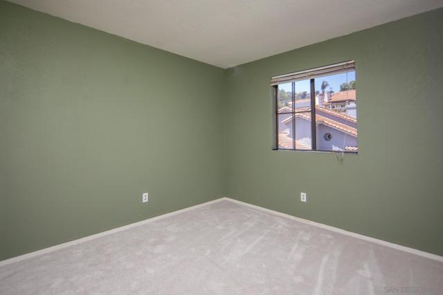 10145 Diamond Head Ct, Spring Valley CA: https://media.crmls.org/mediaz/ca176747-fbf7-4aa8-92c3-cc56f0d42f86.jpg