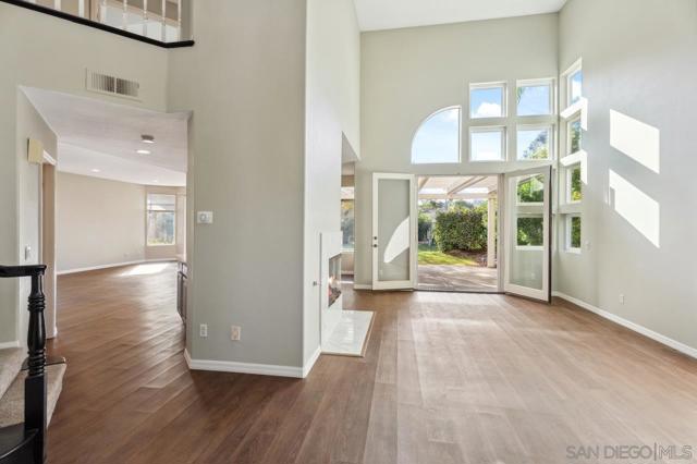 4954 Caminito Vista Lujo, San Diego CA: https://media.crmls.org/mediaz/ca17a02d-2f12-48c7-b160-c0c084e92bc2.jpg