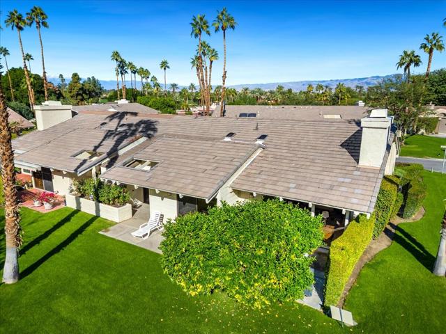 46520 Arapahoe Circle, Indian Wells CA: https://media.crmls.org/mediaz/ca183049-058c-42ac-8a2e-04efb4fc3102.jpg