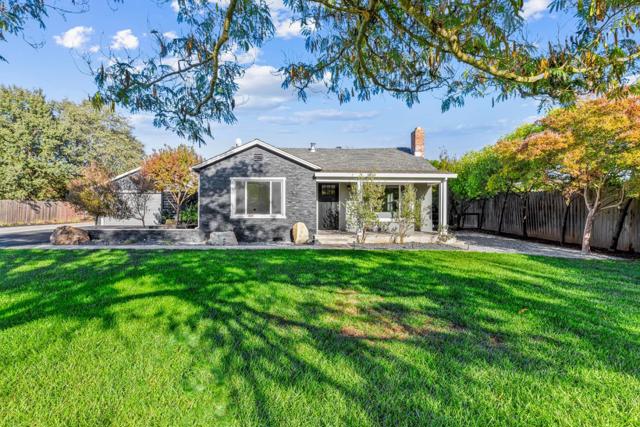 11840 Foothill Avenue, Gilroy CA: https://media.crmls.org/mediaz/ca186063-8daa-4beb-98e7-ce72d25b8032.jpg