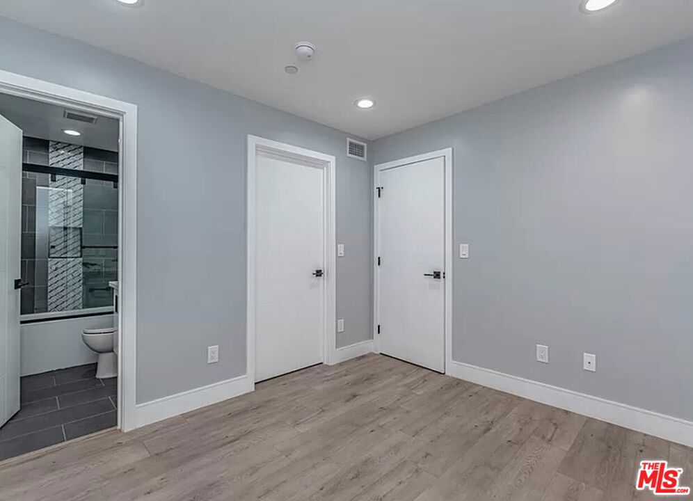 https://media.crmls.org/mediaz/ca1a7511-7b3f-4e6c-95a3-58d5aabcd7c0.jpg?preset=X-Large