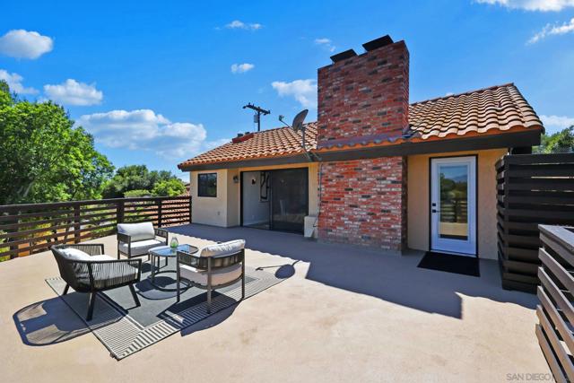 974 Via Hillview, Fallbrook CA: https://media.crmls.org/mediaz/ca1b6473-ac34-42a9-a20c-e58033560c86.jpg