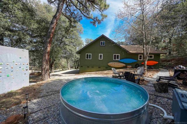 4314 Luneta Drive, Julian CA: https://media.crmls.org/mediaz/ca1cac7c-fe6c-49fe-8d7f-c3d5a407d087.jpg