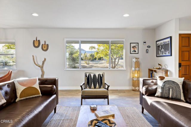 Detail Gallery Image 8 of 52 For 4741 Avenida Del Sol, Joshua Tree,  CA 92252 - 4 Beds | 3 Baths