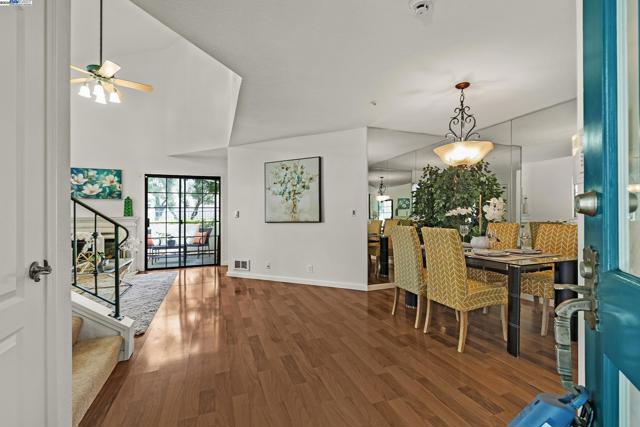 39280 Marbella Terraza, Fremont CA: https://media.crmls.org/mediaz/ca1f938f-cb2c-4cb6-aebe-7c92ecb34f20.jpg