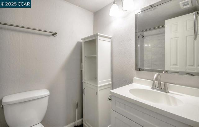 824 Camelback Pl, Pleasant Hill CA: https://media.crmls.org/mediaz/ca204bcd-7a86-4cfb-9f18-51b563fb8492.jpg