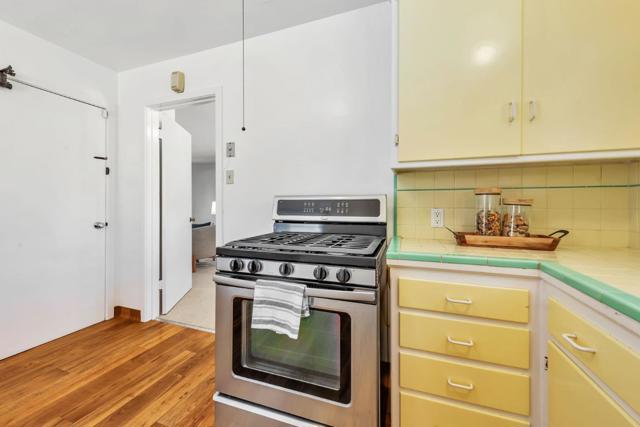 21 Otay Avenue, San Mateo CA: https://media.crmls.org/mediaz/ca213edf-3a2f-4143-a73d-ad125de0b3d4.jpg