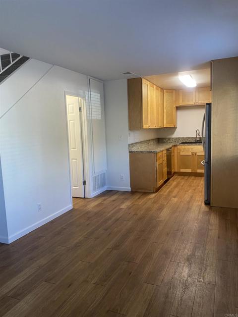 Image 2 of 18 For 2088 Montgomery Avenue J